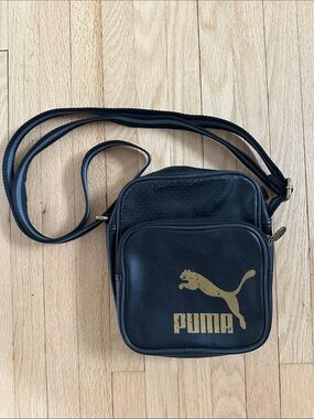 5 for $25 // small Puma crossbody messenger bag